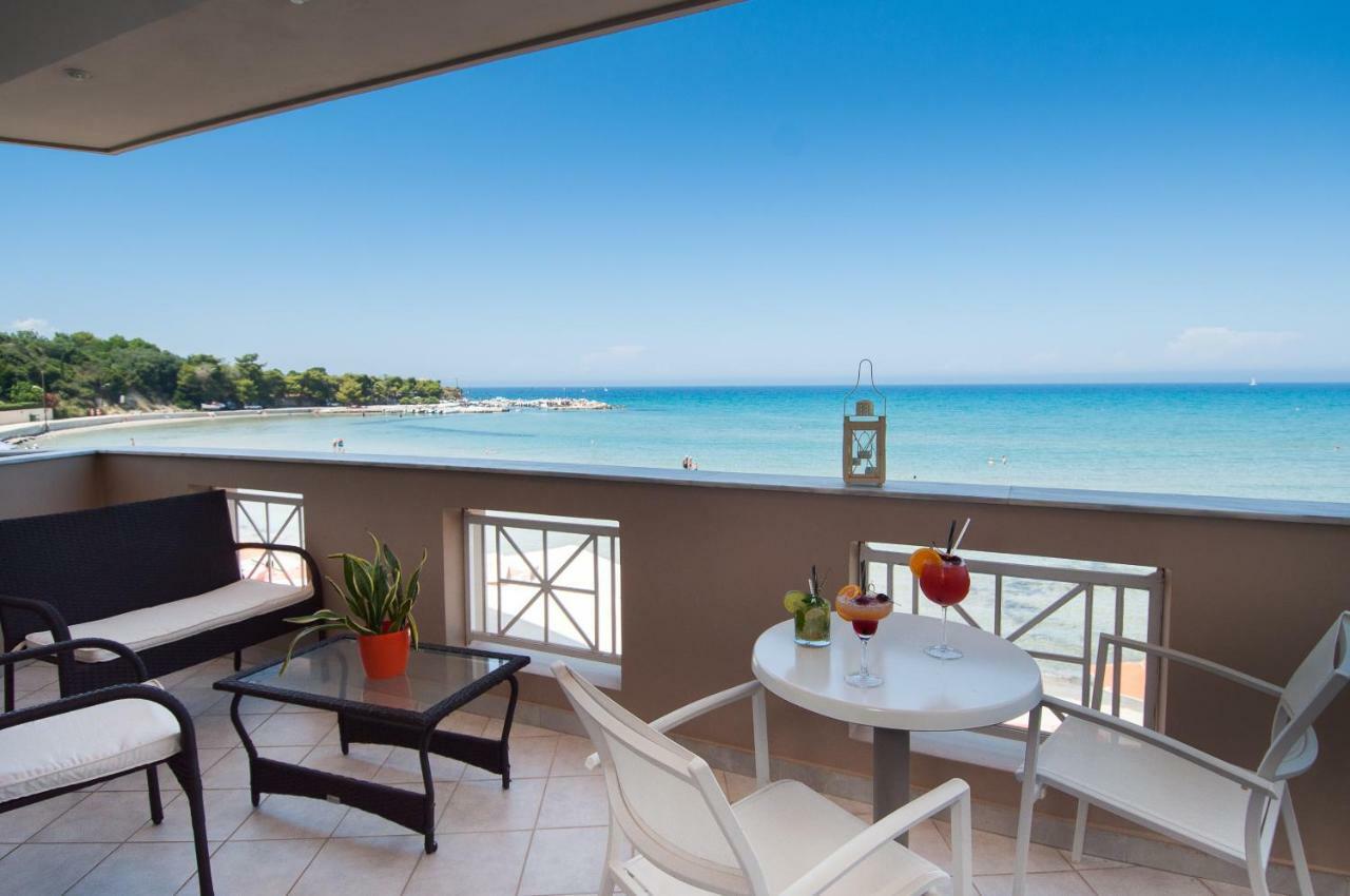 Al Mare Hotel Tsiliví Eksteriør bilde